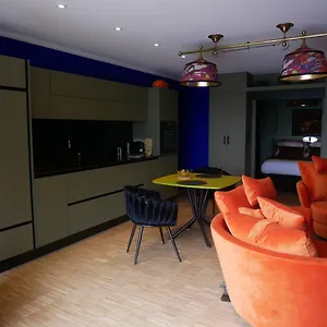 24 , Aubenas France